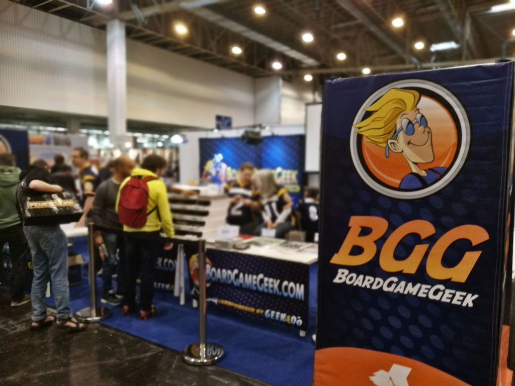 Boardgamegeekillä on perinteisesti oma osastonsa messuilla, josta he messulähetyksiä edelleen BGG:n sivuille jakoon.