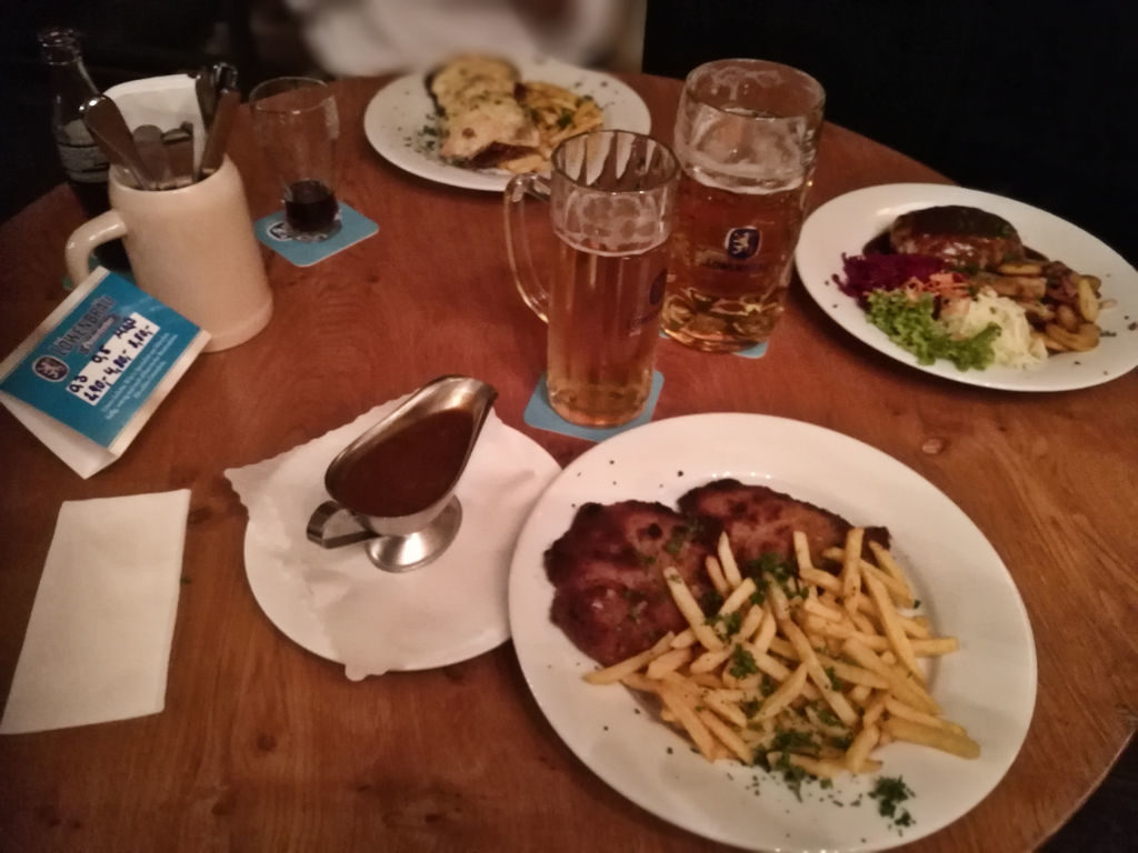 Mikäs se on Saksan reissu, jos ei edes yhtä Schnitzel-ateriaa saa?